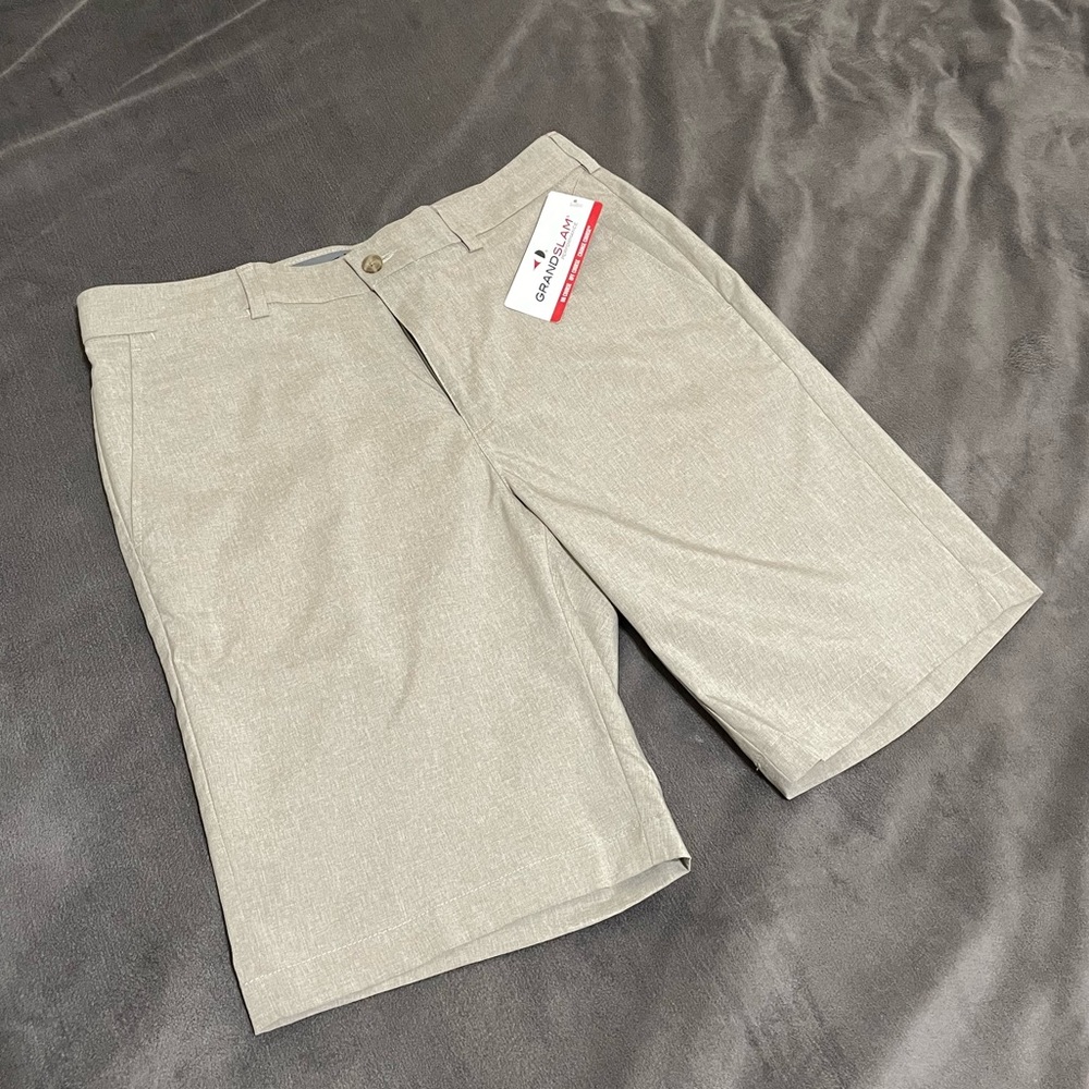 SOLD 💙 New with tags 💙 Stretchy Grand Slam Golf Shorts (UPF 50) Size: 32
